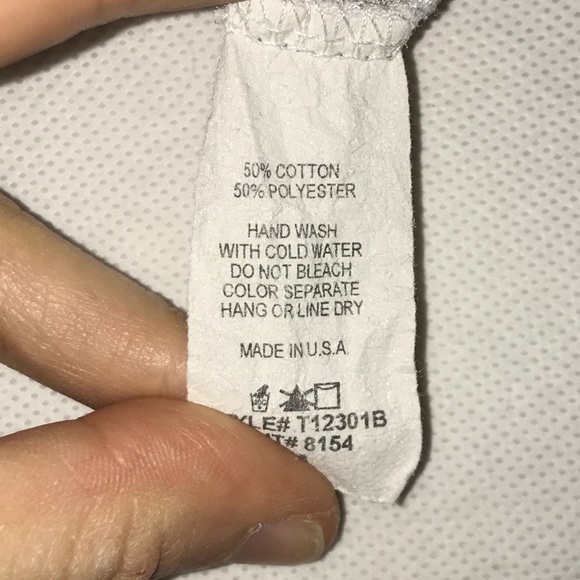 Crop top “LOVE” ♥️ - Picture 6 of 6